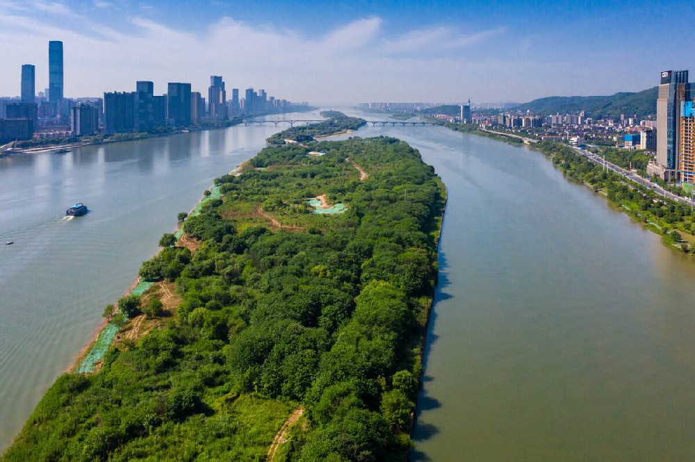 多靈呼吁開(kāi)展“母親河”的環(huán)?；顒?dòng)